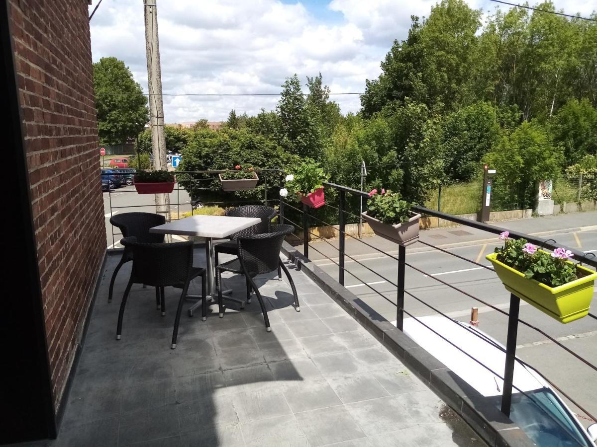 Duplex Agreable Et Spacieux 3 Chb Dont 1 Communicante Vendeville Экстерьер фото